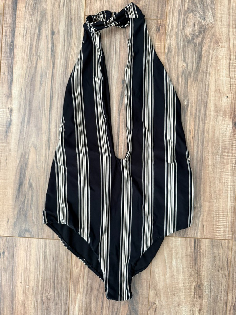 Billabong Away We Go One Piece Halter Bodysuit Swimsuit Large Cheeky Low Cut
